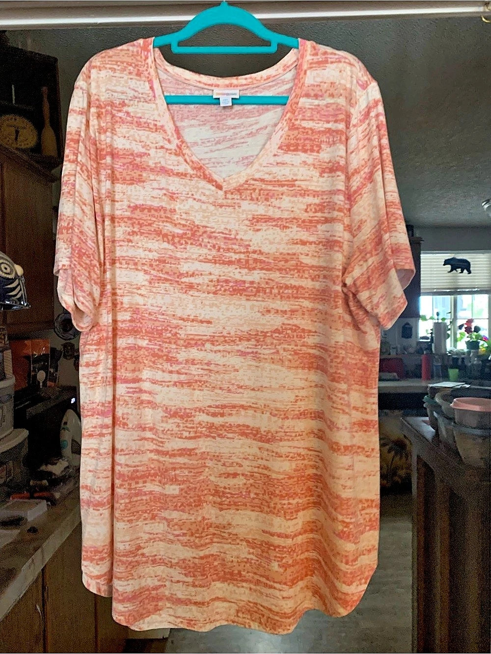 LuLaRoe Iris T-Shirt Abstract Print Tunic in Pink & White Size 2XL Like New
